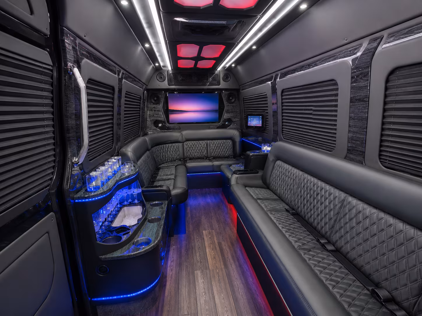 midland 40 passenger party bus